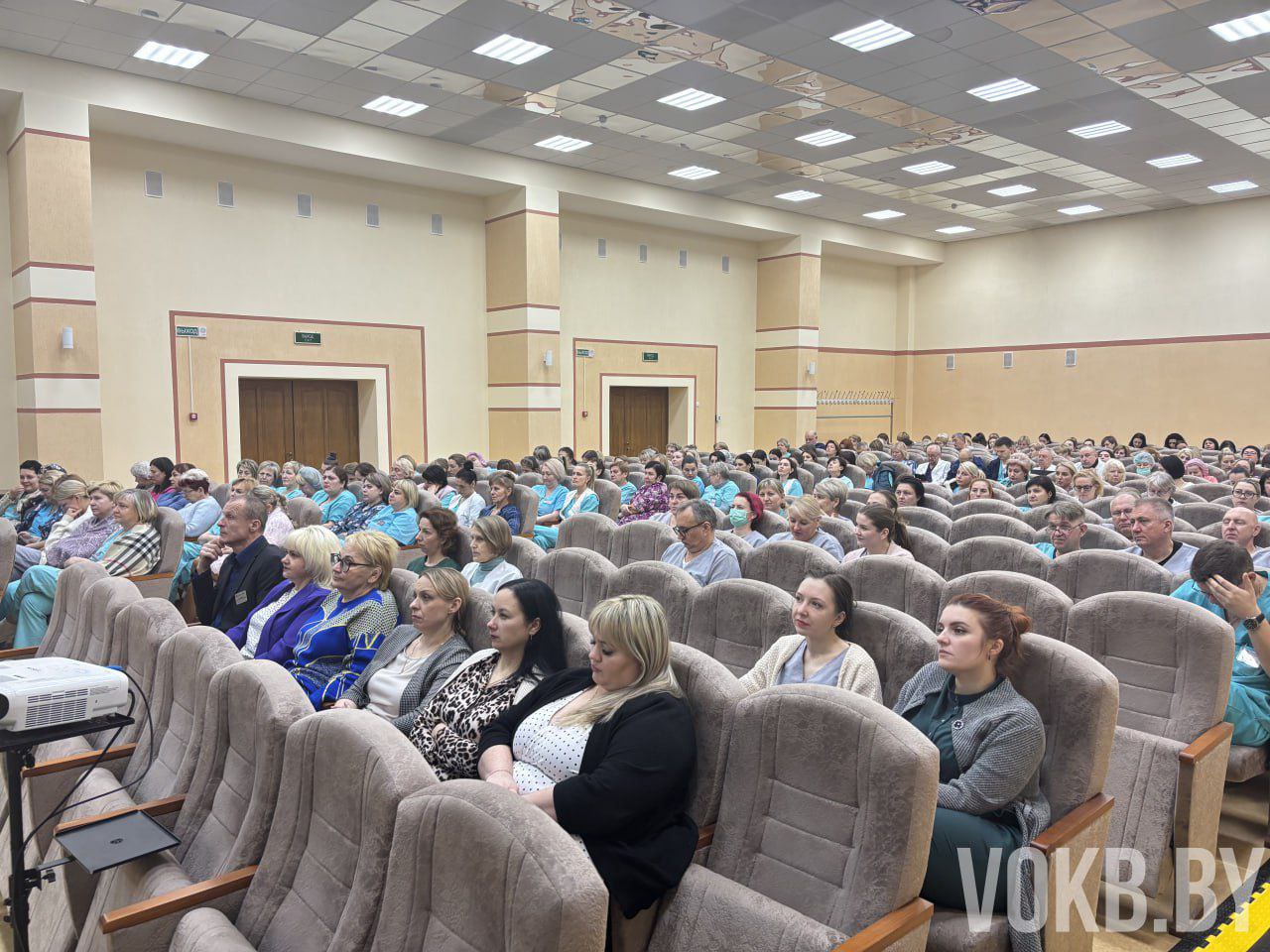 18  декабря 2025 года  в учреждении здравоохранения "Витебская областная клиническая больница"  состоялась информационная встреча  с трудовым коллективом