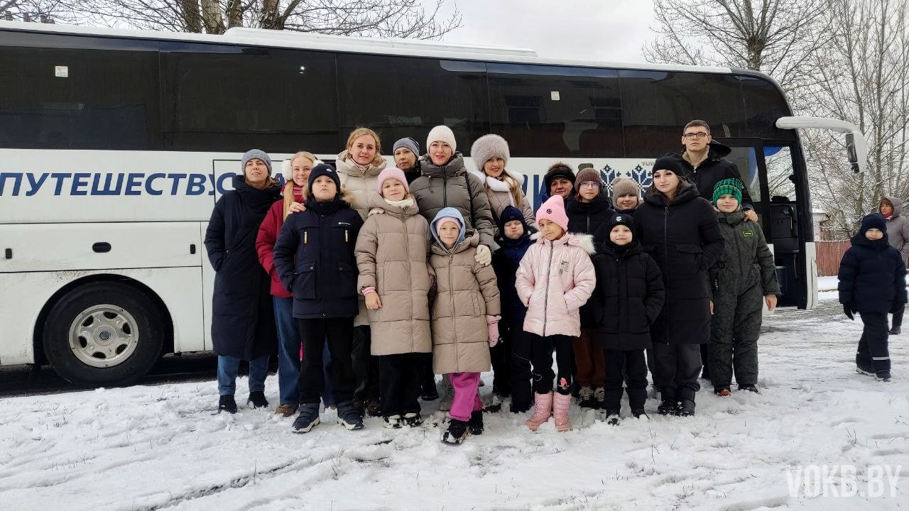  По доброй традиции первичной профсоюзной организации Витебской областной клинической больницы в период новогодних праздников для членов профсоюза и их детей был организован комплекс праздничных мероприятий